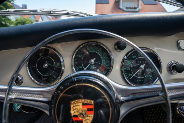 Instrumente des Porsche 356