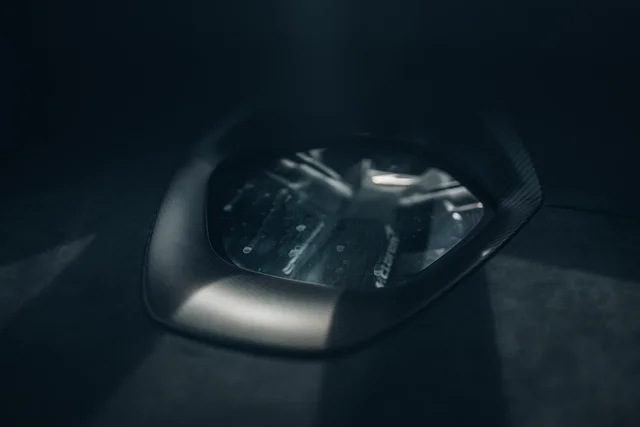 Detailaufnahme aus dem Innenraum des McLaren 765LT